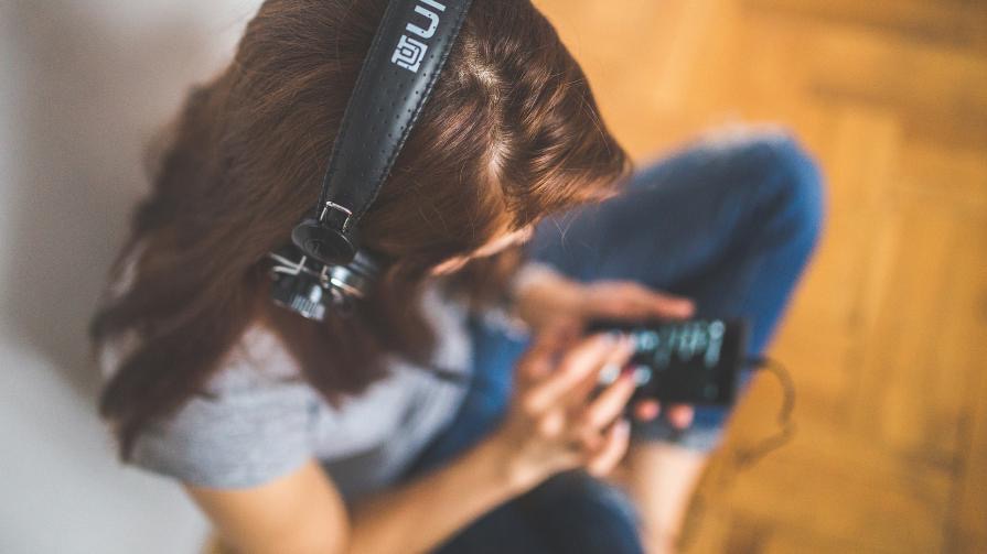 12 podcasts die je móet luisteren